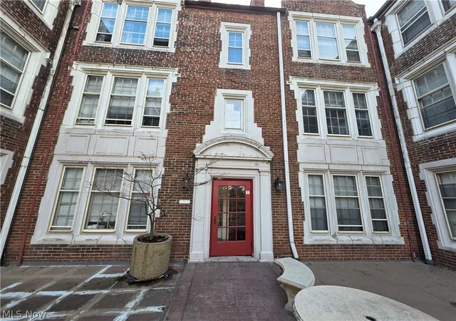 15610-van-aken-blvd-shaker-heights-oh-44120/hzid_d4d737bf