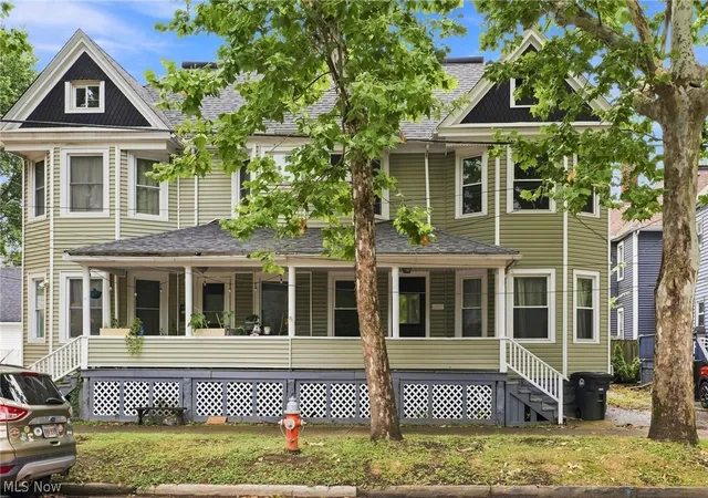 1303-castle-ave-cleveland-oh-44113/hzid_5b7fbc77