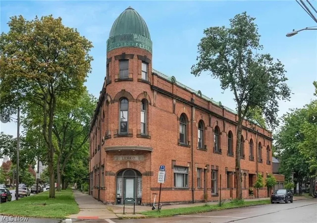 2337-w-11th-st-6-cleveland-oh-44113/hzid_9e40ad94