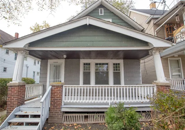 3304-w-46th-street-cleveland-oh-44102/hzid_8e2e6272