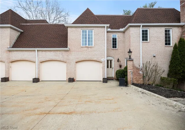 4190-e-normandy-park-dr-medina-oh-44256/hzid_8a1d3a2c