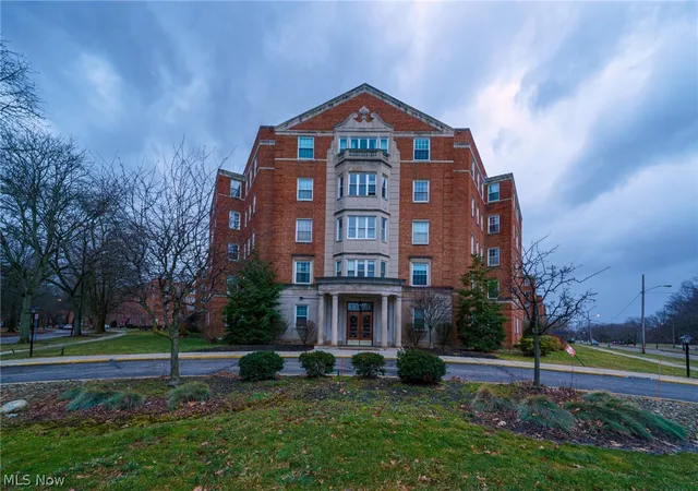 13800-fairhill-rd-101-shaker-heights-oh-44120/hzid_2614748f