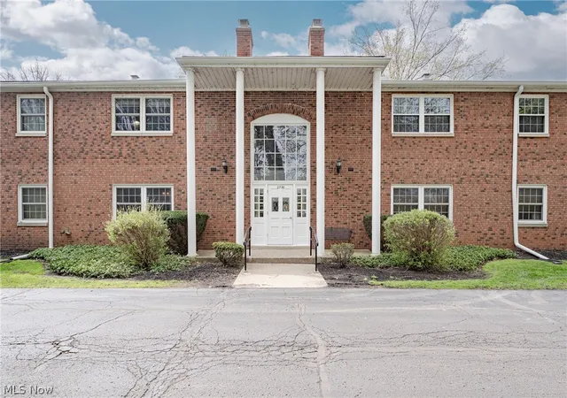 2720-pease-dr-219n-rocky-river-oh-44116/hzid_b4a68d6e