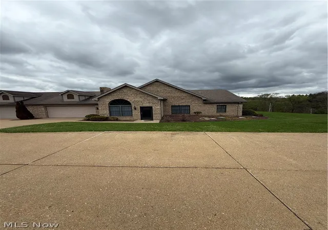 49092-eagle-dr-east-liverpool-oh-43920/hzid_d4742d63