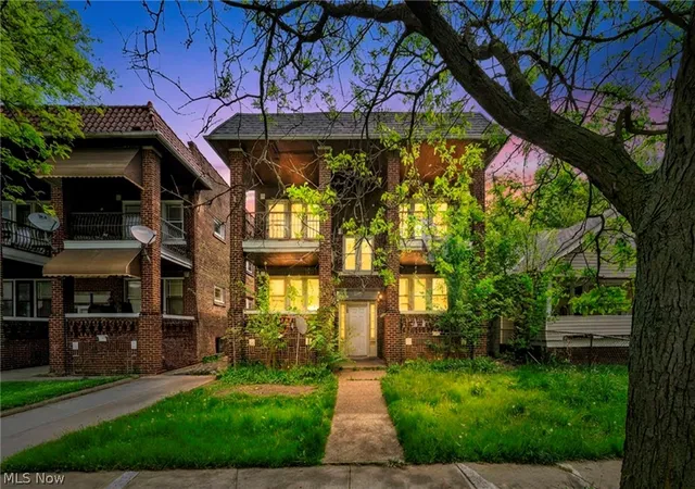 889-e-143rd-street-cleveland-oh-44110/hzid_c396f153