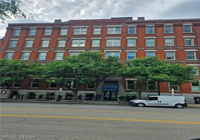 408-w-saint-clair-ave-311-cleveland-oh-44113/hzid_25098dbd