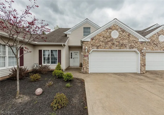 12195-pheasant-run-cir-north-royalton-oh-44133/hzid_dd9931ba