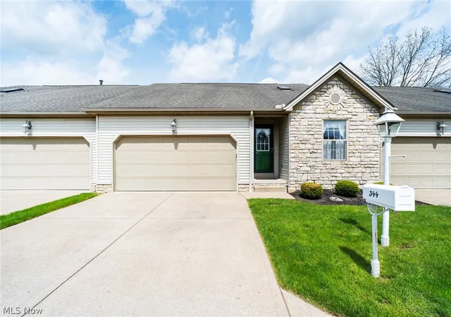 344-myron-st-hubbard-oh-44425/hzid_9820a7ce