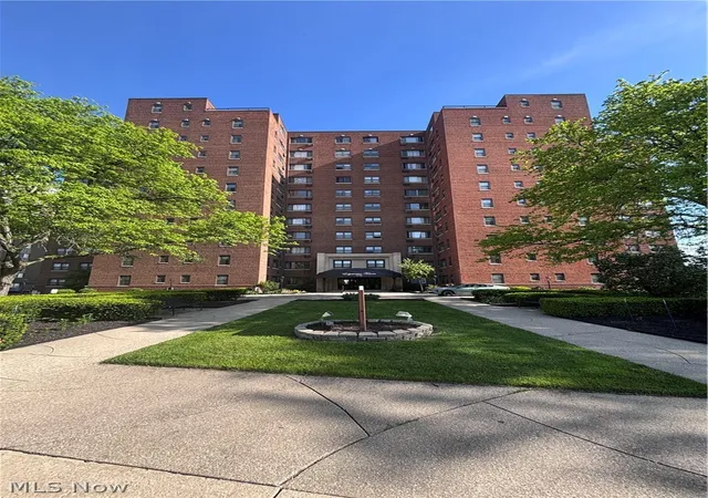 11720-edgewater-dr-1007-lakewood-oh-44107/hzid_32559a4c