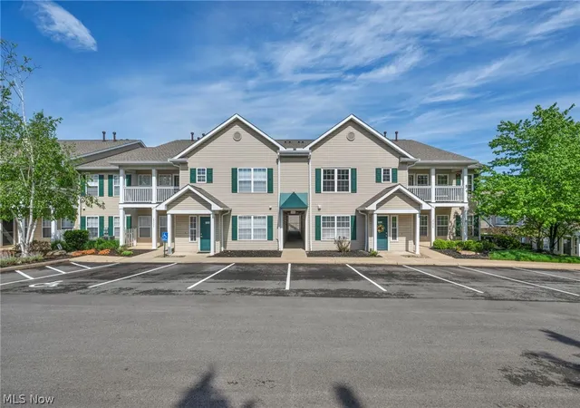 29832-lenox-dr-227-westlake-oh-44145/hzid_fa661270
