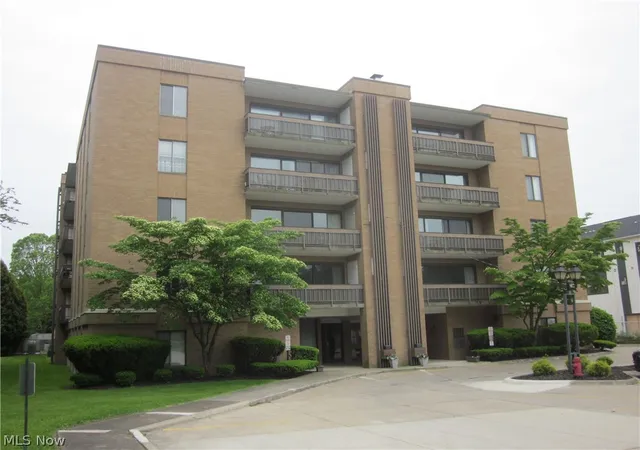 22555-center-ridge-rd-204-rocky-river-oh-44116/hzid_95dd16c2