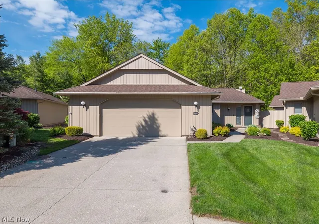 33125-cedar-branch-cir-north-ridgeville-oh-44039/hzid_5bf6336d