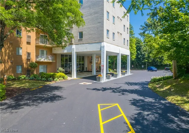 3675-clague-rd-306-north-olmsted-oh-44070/hzid_4d1a0906