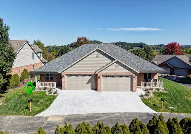 219-pinehurst-dr-dover-oh-44622/hzid_baf4d8f9