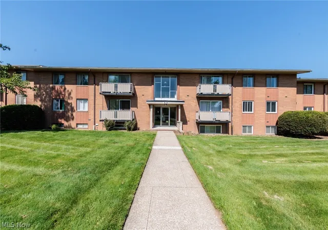 21841-river-oaks-dr-b5-rocky-river-oh-44116/hzid_d4a5a296