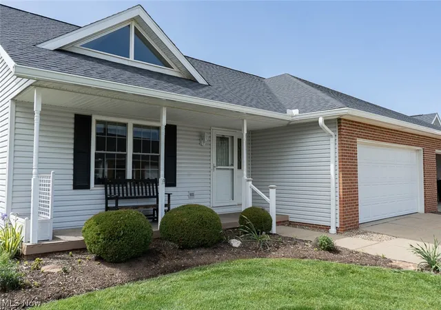 2765-doral-cir-se-massillon-oh-44646/hzid_bee4e0d1