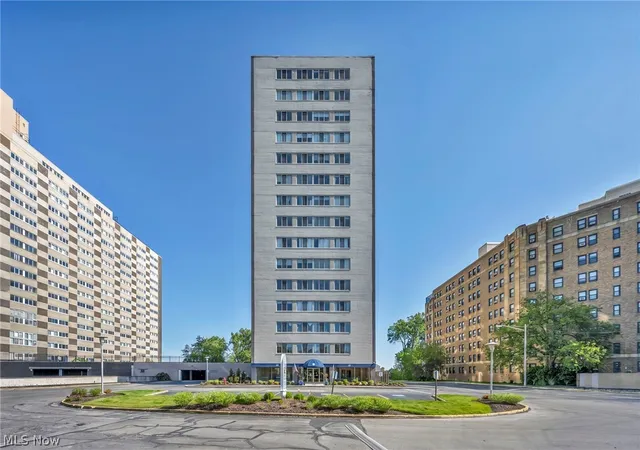 12520-edgewater-dr-1106-lakewood-oh-44107/hzid_9c830c3a