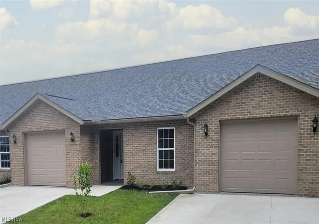 203-knollton-dr-millersburg-oh-44654/hzid_0db020cb