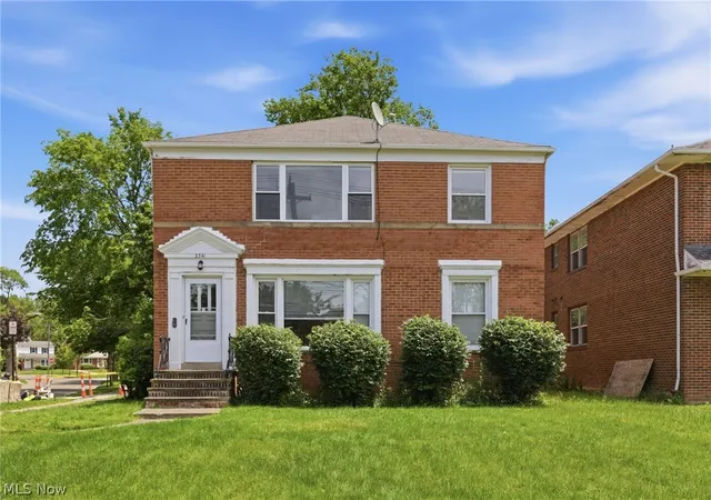 2341-warrensville-ctr-rd-university-heights-oh-44118/hzid_9de9a3d8