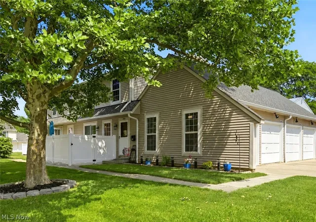 20468-williamsburg-ct-208c-middleburg-heights-oh-44130/hzid_29cf0bd9
