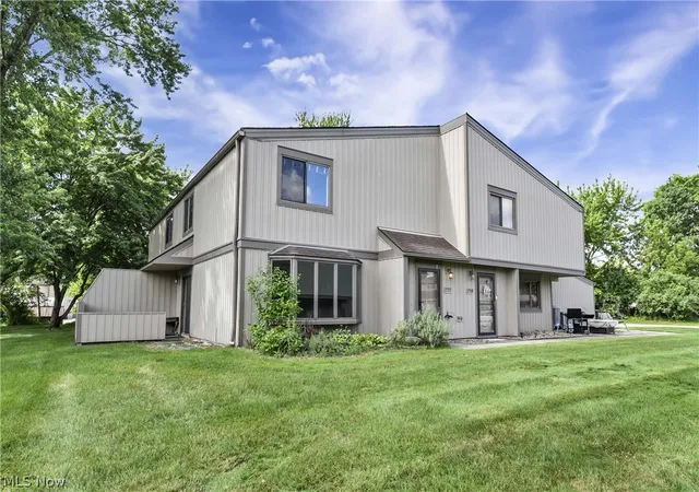 11757-harbour-light-dr-dr-11757-north-royalton-oh-44133/hzid_c76b6b7f