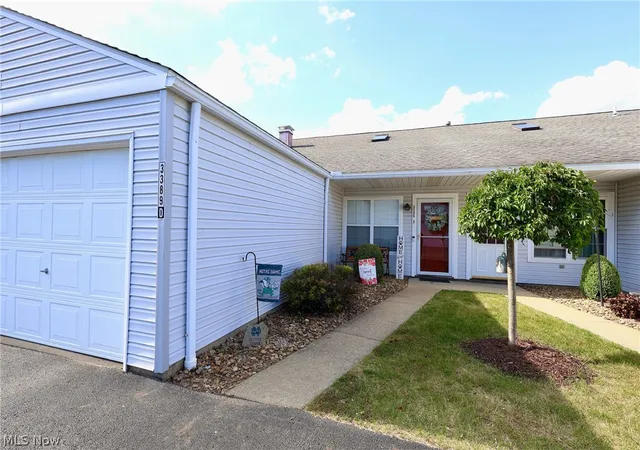 3389-ivy-hill-cir-d-cortland-oh-44410/hzid_7e4100ef