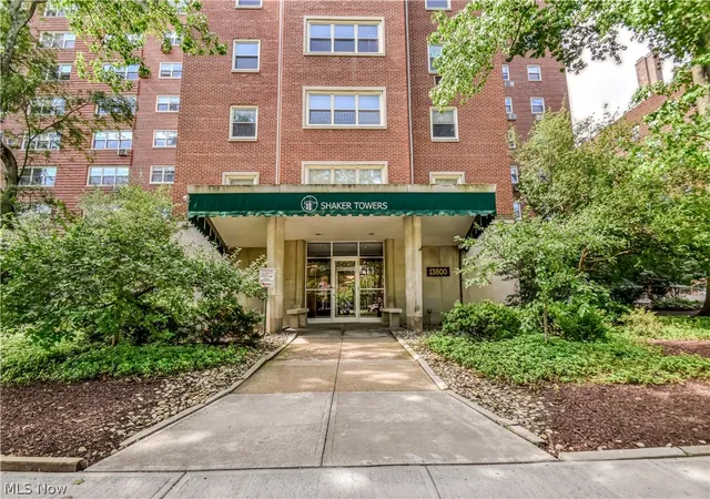 13800-shaker-blvd-1102-cleveland-oh-44120/hzid_3a08f559