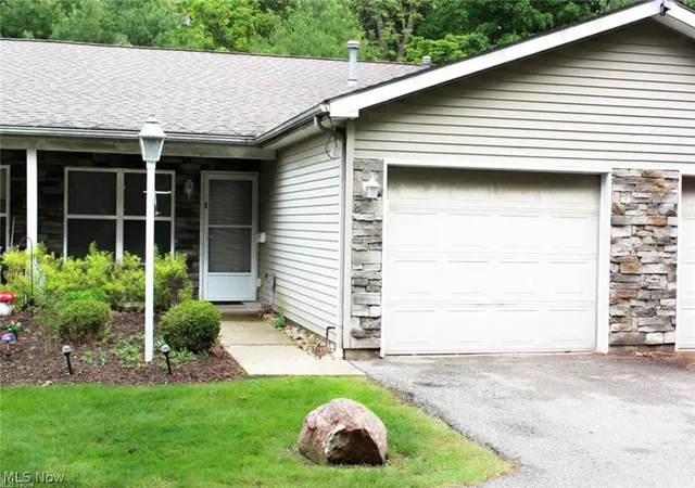 361-meadowbrook-ave-3-boardman-oh-44512/hzid_2364defa