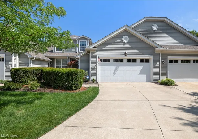 556-hyannis-port-cir-avon-lake-oh-44012/hzid_5a26c79b