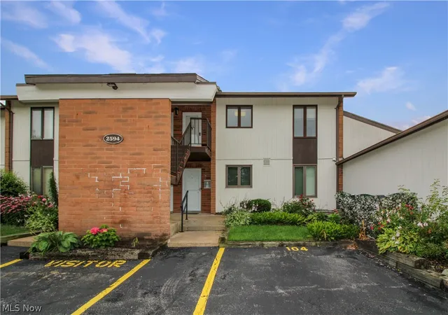 2594-e-sun-valley-dr-204-port-clinton-oh-43452/hzid_d3ecd257