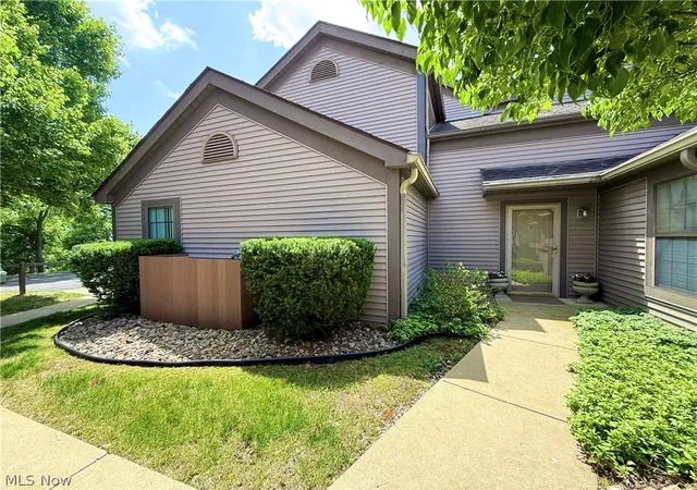 4084-saint-andrews-ct-2-canfield-oh-44406/hzid_4c87ffb3