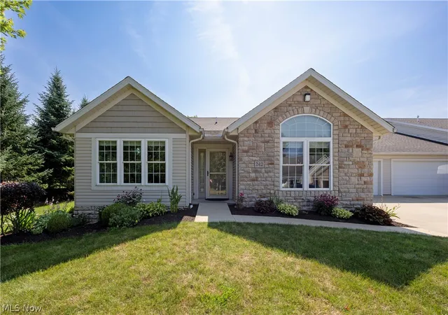 242-woodbury-cir-dalton-oh-44618/hzid_9f25f7b5