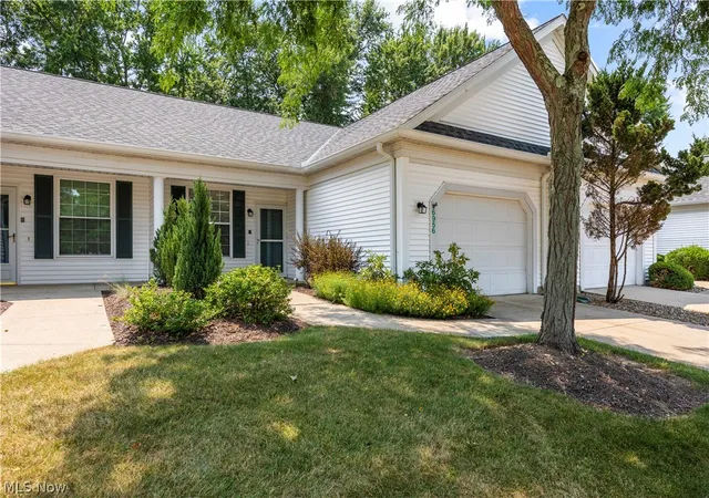 6956-cottage-cir-north-ridgeville-oh-44039/hzid_f196fe6b