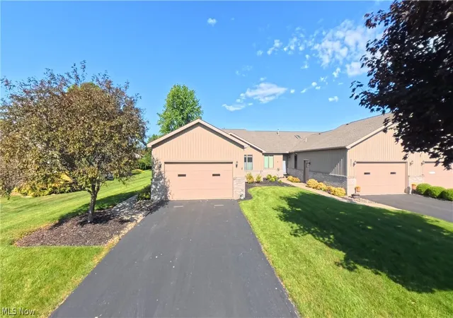 1108-shadow-ridge-dr-niles-oh-44446/hzid_22e129e3