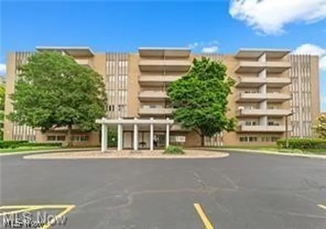3167-linden-rd-509-rocky-river-oh-44116/hzid_f3db5eee