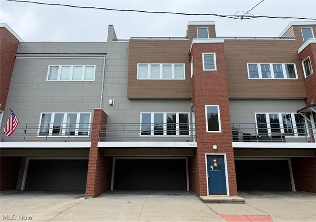 5703-bridge-ave-cleveland-oh-44102/hzid_e4b9d3e9