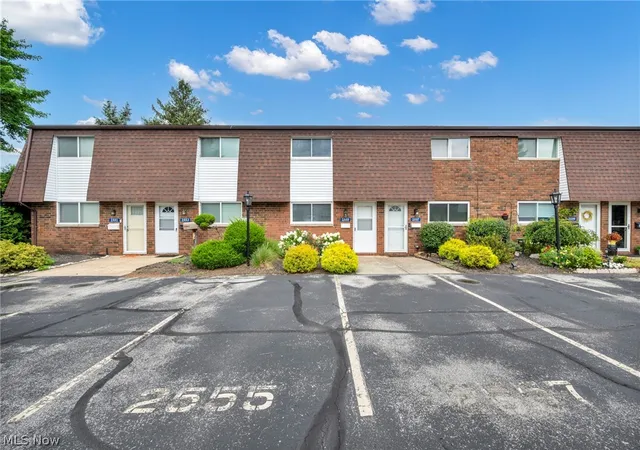 2555-shakespeare-ln-avon-oh-44011/hzid_b53dfa2a