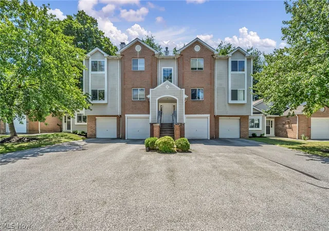 356-village-pointe-dr-c-akron-oh-44313/hzid_9cb7701a