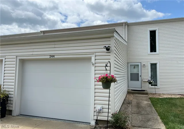 244-deepwood-dr-wadsworth-oh-44281/hzid_e28ca410