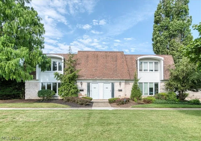 2602-s-green-rd-beachwood-oh-44122/hzid_d155d534