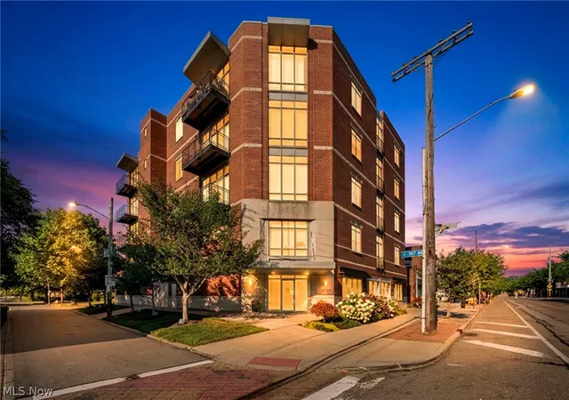 12701-larchmere-blvd-3b-cleveland-oh-44120/hzid_7f62eb51
