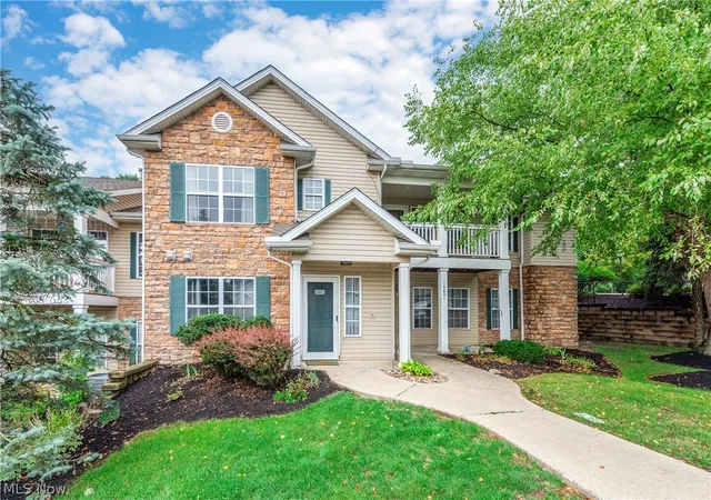14821-lenox-dr-221-strongsville-oh-44136/hzid_3af41de0