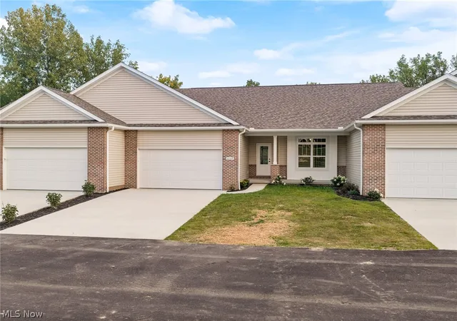 1117-queen-anne-dr-nw-massillon-oh-44647/hzid_2fc5af87