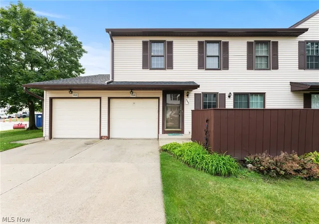 17420-independence-ct-brook-park-oh-44142/hzid_2a1baec8