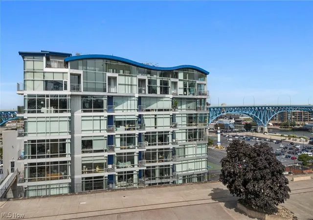 1237-washington-ave-402-cleveland-oh-44113/hzid_7508051e