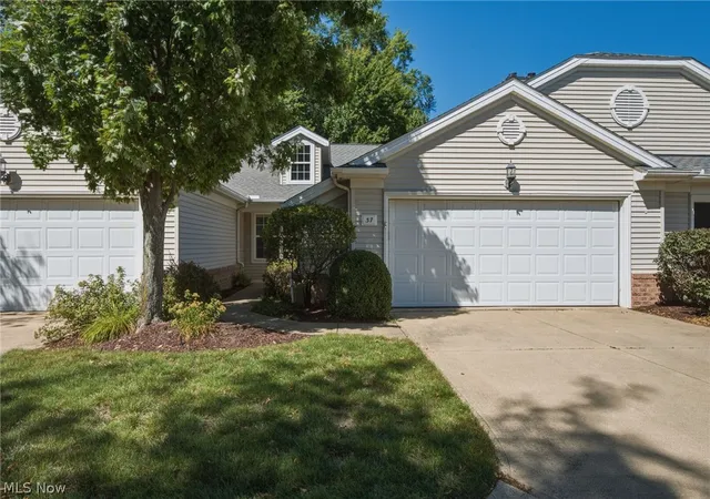 37-community-dr-avon-lake-oh-44012/hzid_cef9431f