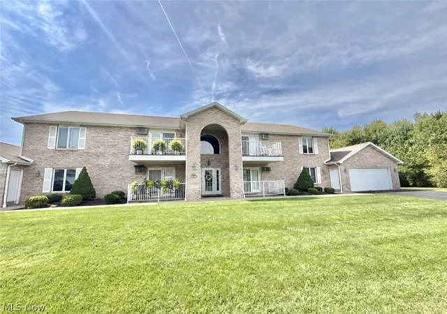 841-auburn-hills-dr-4-youngstown-oh-44512/hzid_6a376147