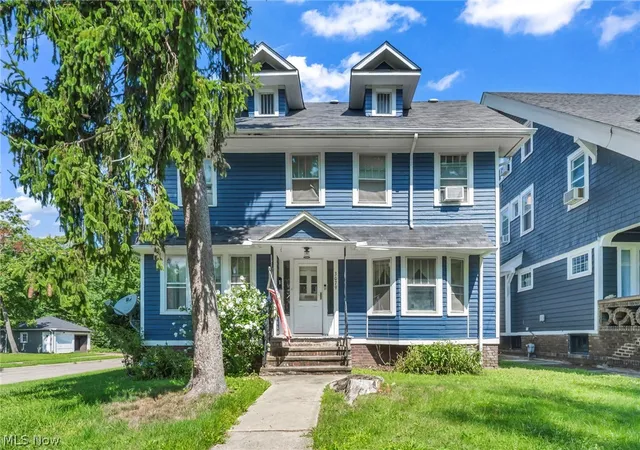 2103-cottage-grv-dr-cleveland-heights-oh-44118/hzid_f9d8e9c5