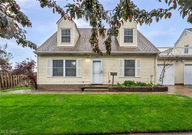 1251-w-70th-street-cleveland-oh-44102/hzid_ddfdfc14