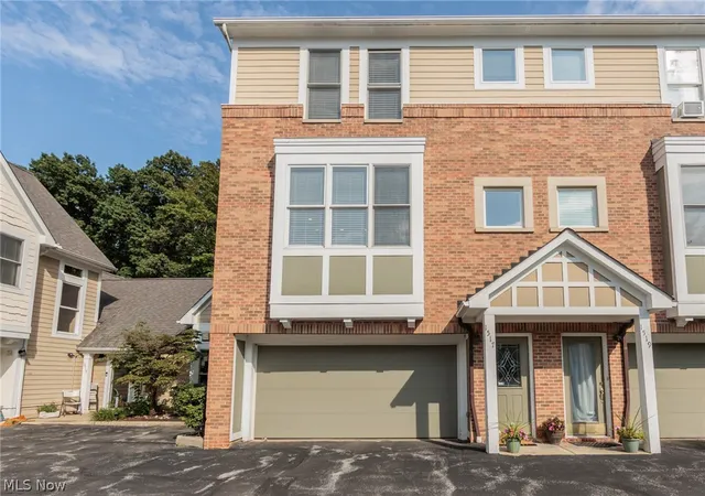 1517-huntington-ln-1517-cleveland-heights-oh-44118/hzid_2c460c69